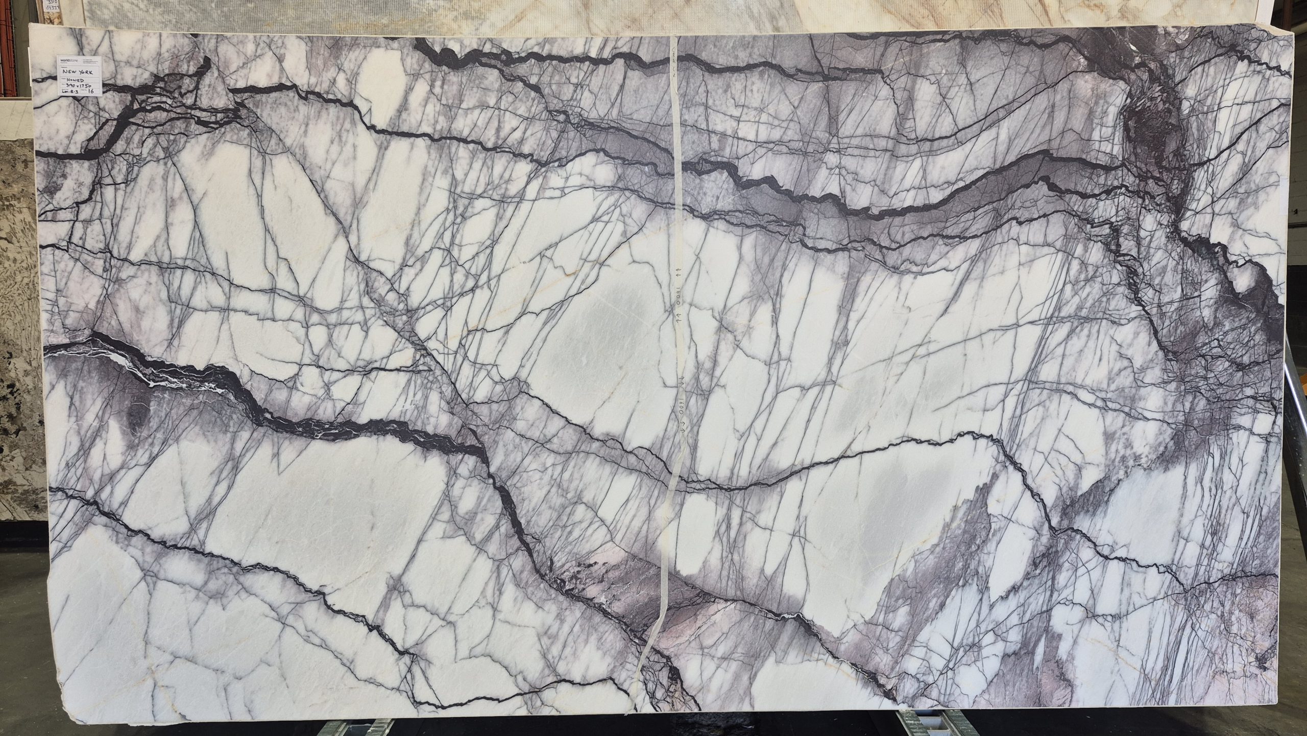 Worldstone New York Batch LM-B13 Slab #16 (measurement)